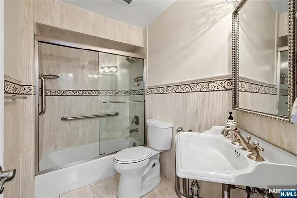 $1,029,000 | 376 Kenwood Street, Unit 9, Englewood, NJ 07631