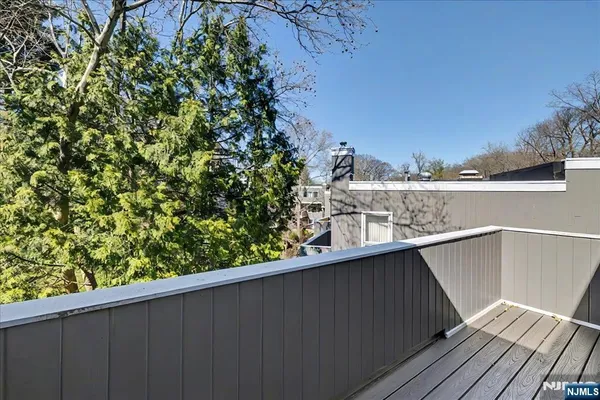 $1,029,000 | 376 Kenwood Street, Unit 9, Englewood, NJ 07631
