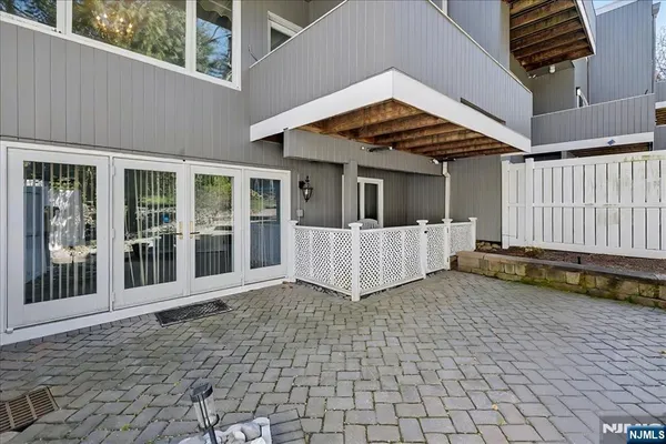 $1,029,000 | 376 Kenwood Street, Unit 9, Englewood, NJ 07631