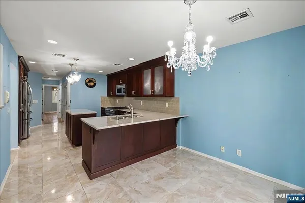 $1,029,000 | 376 Kenwood Street, Unit 9, Englewood, NJ 07631