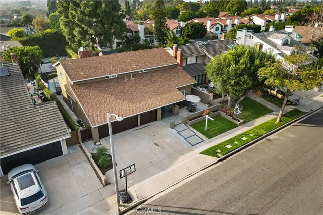 $2,899,000 | 2761 Bunting Circle, Costa Mesa, CA 92626