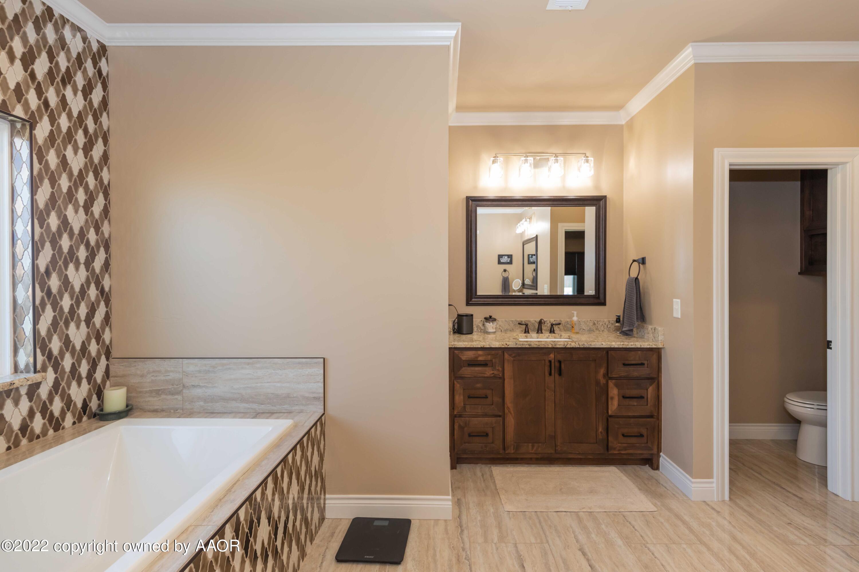 13487 Silverpointe Road Amarillo, TX 79124 - Photo 38 of 65 MASTER BATH VIEW 5