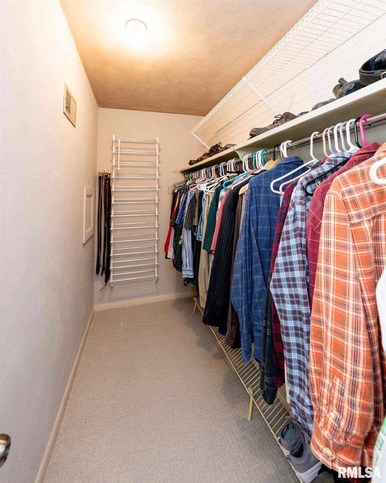 401 West Timber Ridge Drive Peoria, IL 61615 - Photo 25 of 41 Gallery Image 25