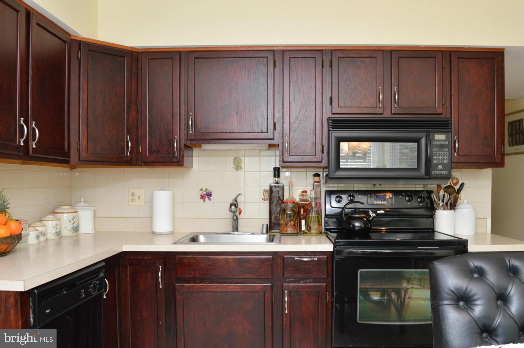 6628 Wind Ridge Road Mount Airy, MD 21771 - Photo 8 of 28 Kitchen