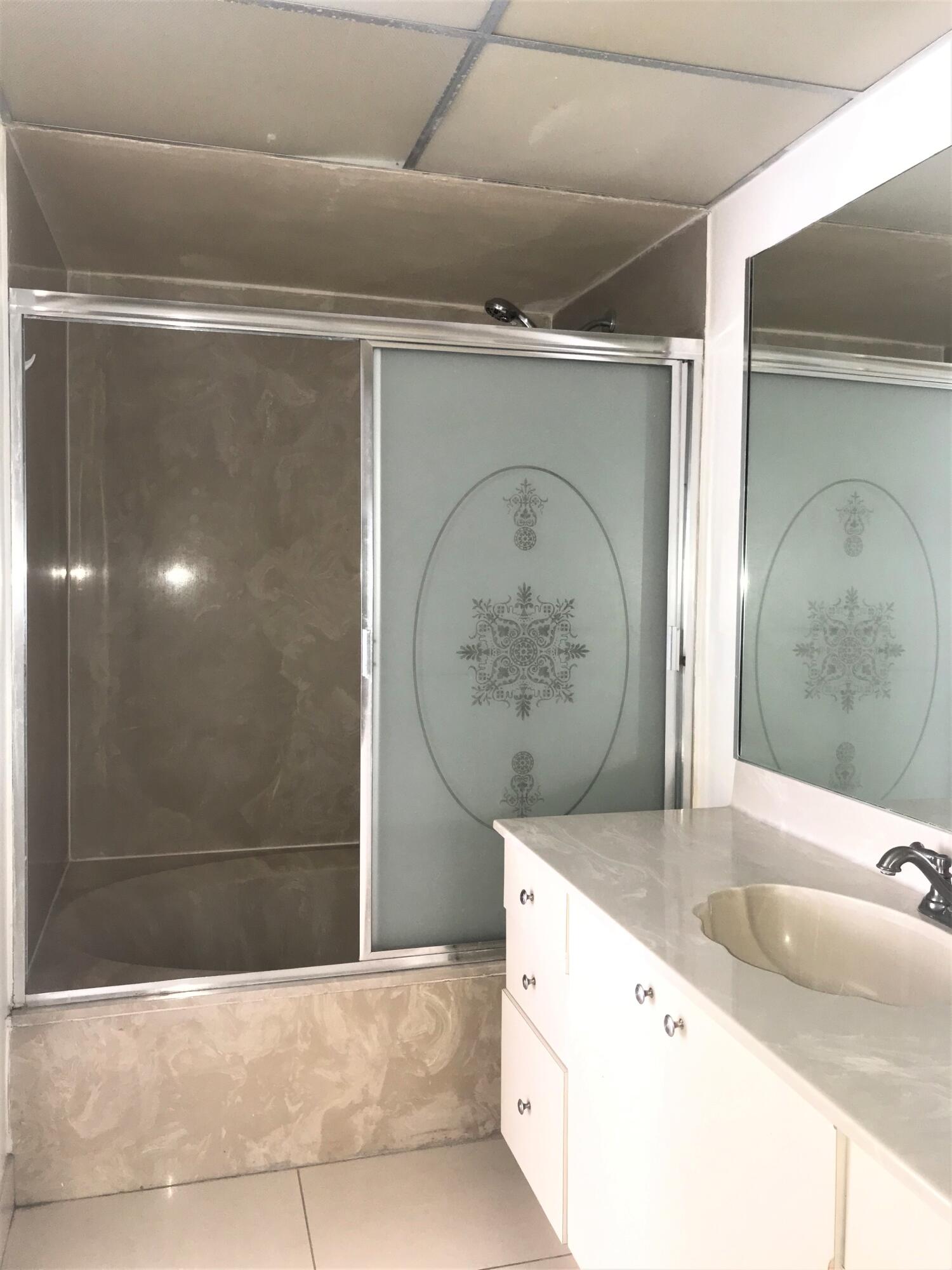 9355 Southwest 8th Street, Unit 325 Boca Raton, FL 33428 - Photo 16 of 112 master bath best