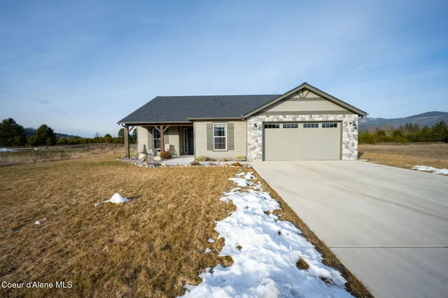 $615,000 | 100 Bunker Lane, Blanchard, ID 83804