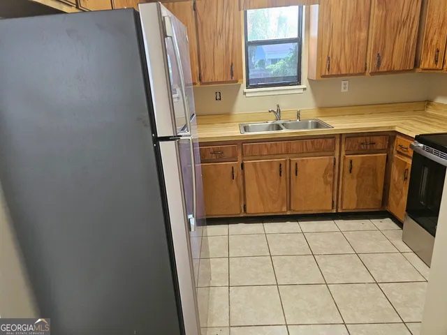 $1,300 | 556 Chateau Circle, St. Marys, GA 31558