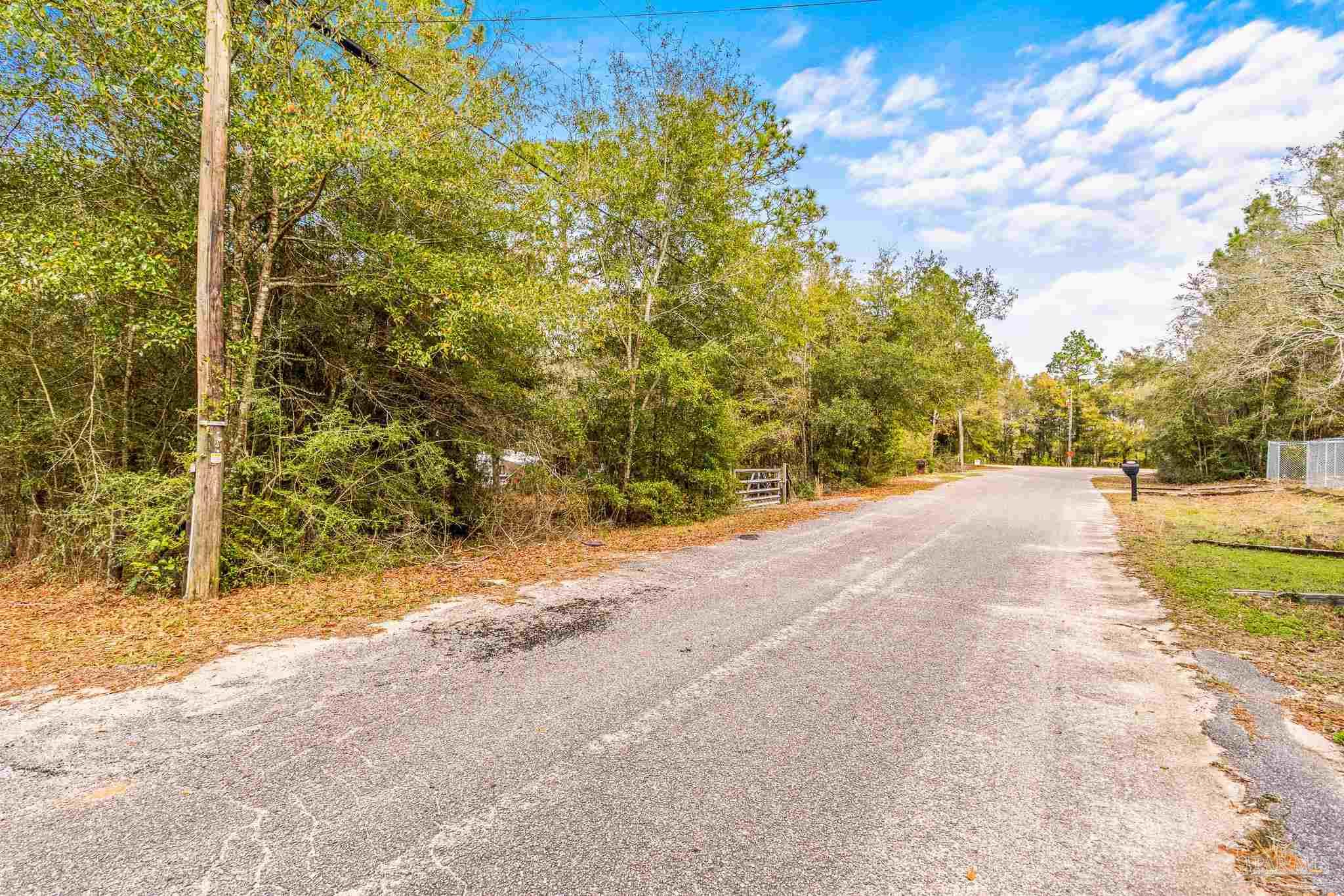 5169 East Lake Road Milton, FL 32583 - Photo 18 of 19 Gallery Image 18