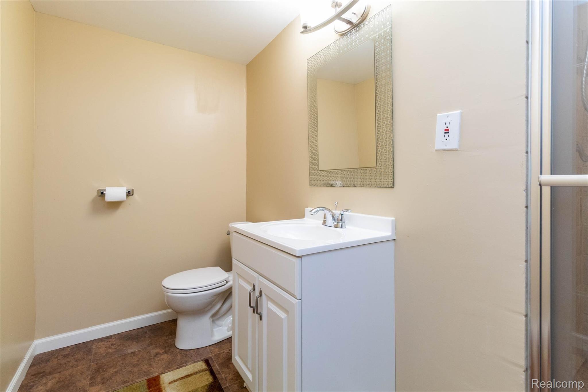 2487 Jackson Drive Rochester, MI 48309 - Photo 37 of 41 interior (45).jpg