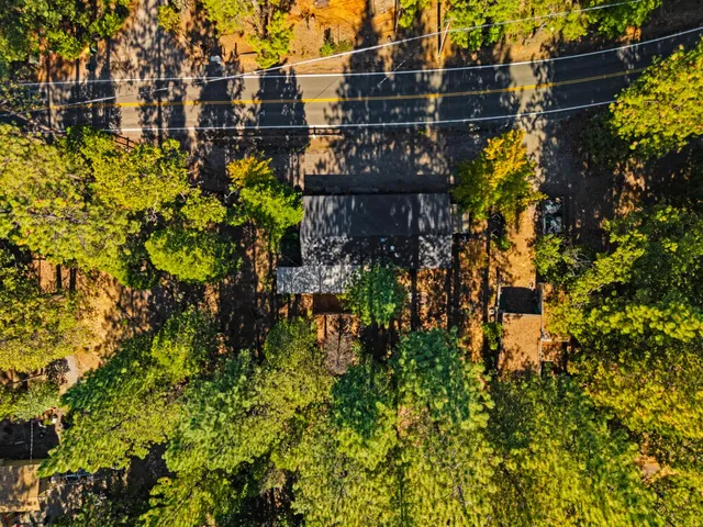 a view of a multi story building