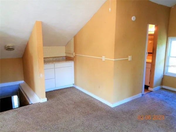 $1,100 | 1411 East New York Avenue, DeLand, FL 32724