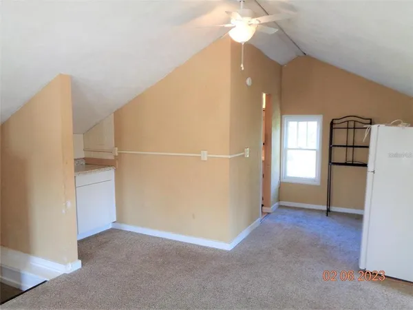 $1,100 | 1411 East New York Avenue, DeLand, FL 32724