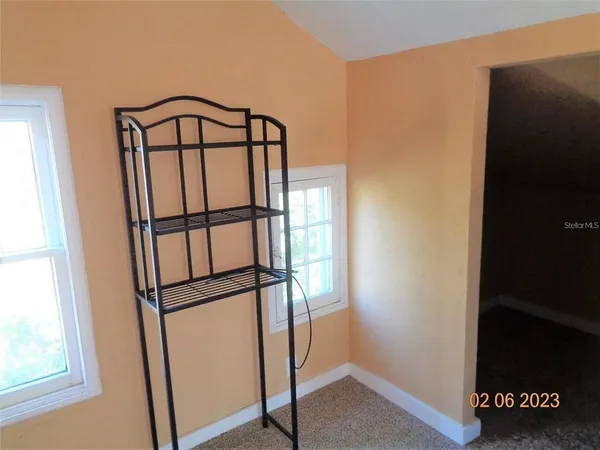 $1,100 | 1411 East New York Avenue, DeLand, FL 32724