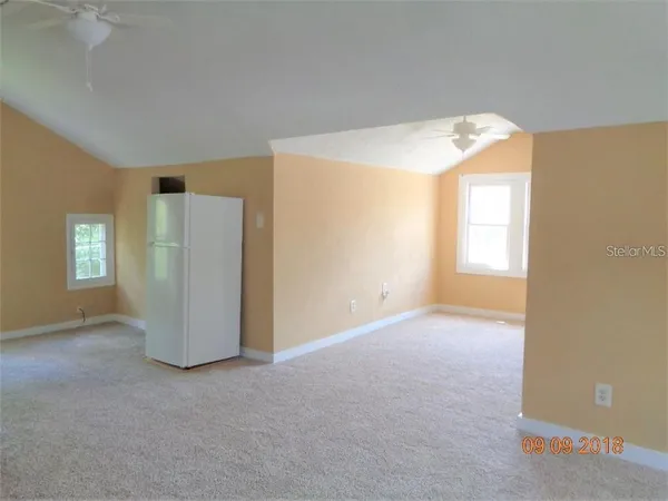 $1,100 | 1411 East New York Avenue, DeLand, FL 32724