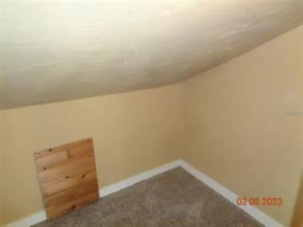 $1,100 | 1411 East New York Avenue, DeLand, FL 32724