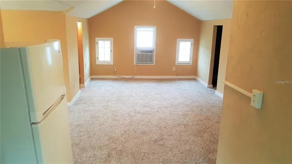 $1,100 | 1411 East New York Avenue, DeLand, FL 32724