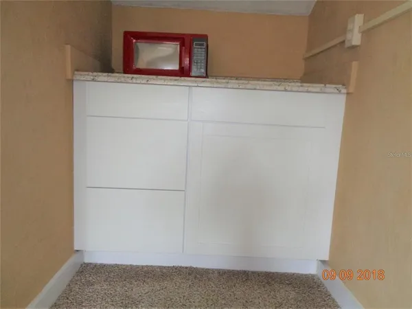 $1,100 | 1411 East New York Avenue, DeLand, FL 32724