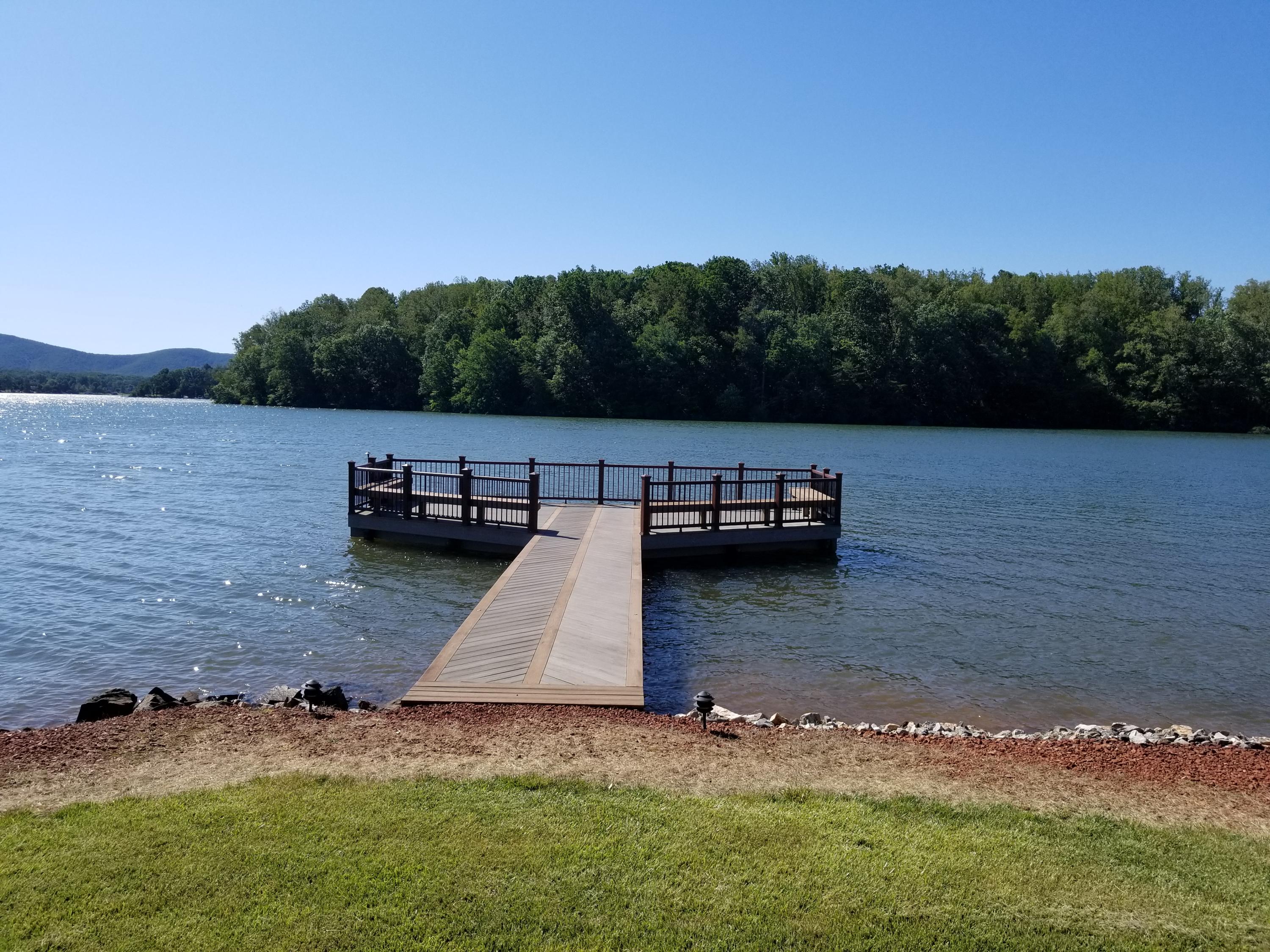 600 Monte Vista Road, Unit 803 Union Hall, VA 24176 - Photo 22 of 26 Community viewing area