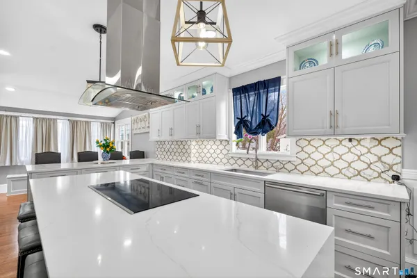 $485,000 | 37 Edward Street, East Haven, CT 06512