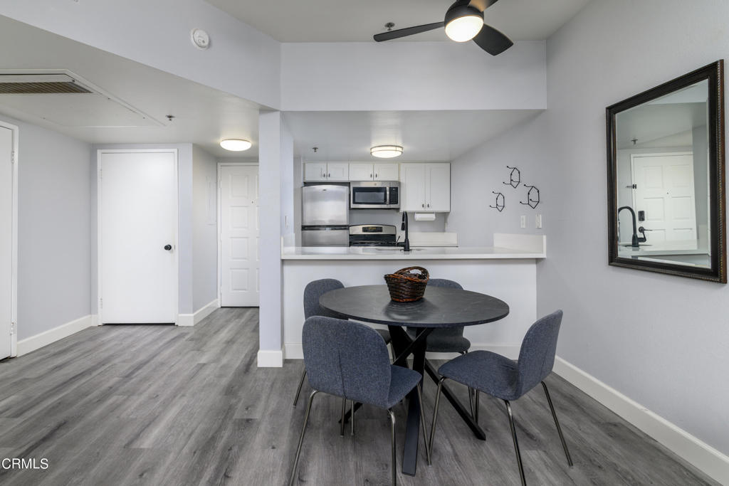 865 South B Street, Unit Q1 Oxnard, CA 93030 - Photo 4 of 16