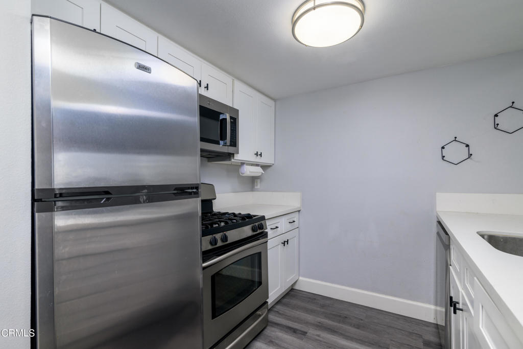 865 South B Street, Unit Q1 Oxnard, CA 93030 - Photo 7 of 16