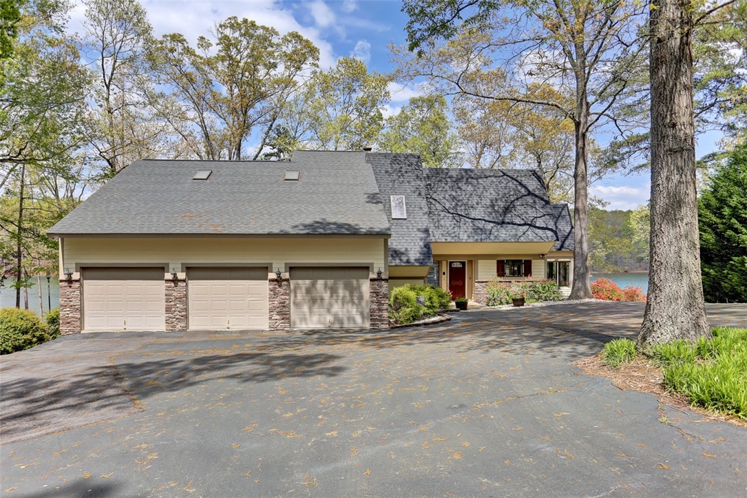 821 Seminole Point Road Fair Play, SC 29643 - Photo 1 of 48 Gallery Image 1