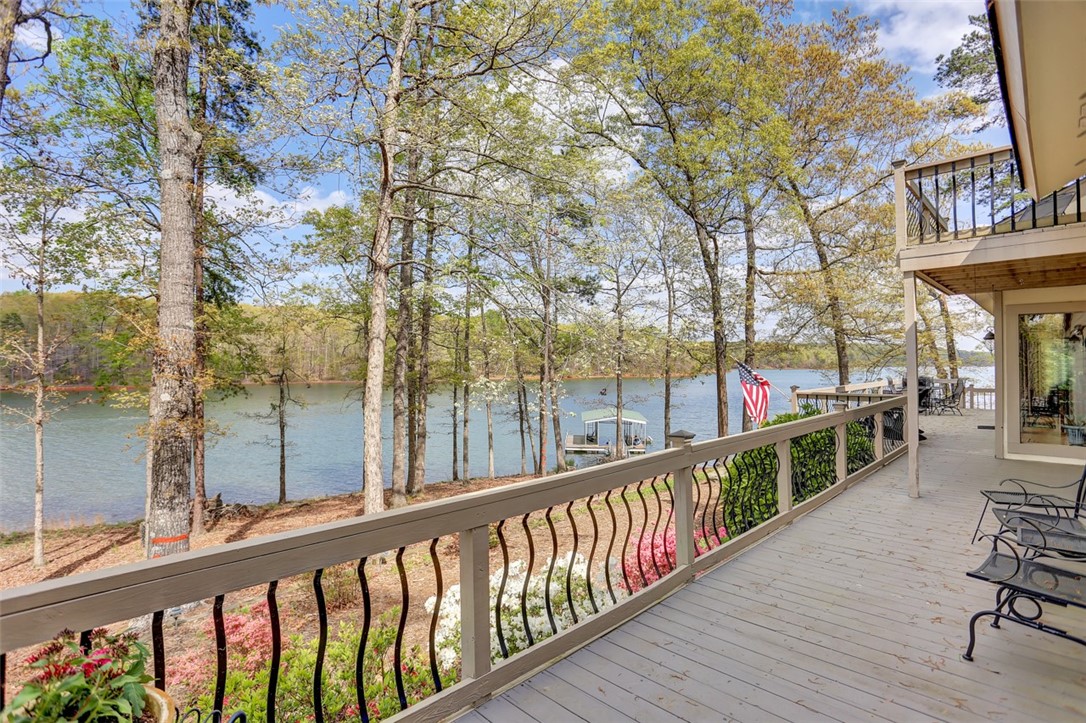 821 Seminole Point Road Fair Play, SC 29643 - Photo 14 of 48 Gallery Image 14