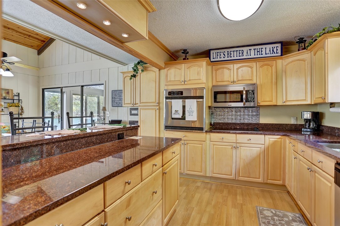 821 Seminole Point Road Fair Play, SC 29643 - Photo 19 of 48 Gallery Image 19