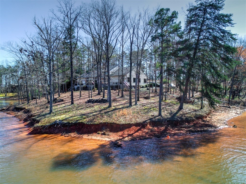 821 Seminole Point Road Fair Play, SC 29643 - Photo 3 of 48 Gallery Image 3