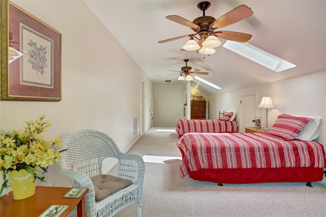 821 Seminole Point Road Fair Play, SC 29643 - Photo 38 of 48 Gallery Image 38