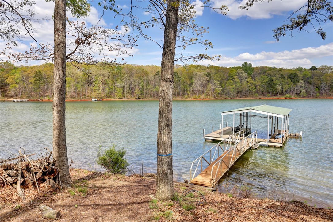 821 Seminole Point Road Fair Play, SC 29643 - Photo 7 of 48 Gallery Image 7
