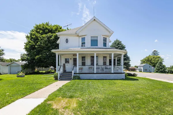 $249,900 | 2015 South Percival Street, Hazel Green, WI 53811