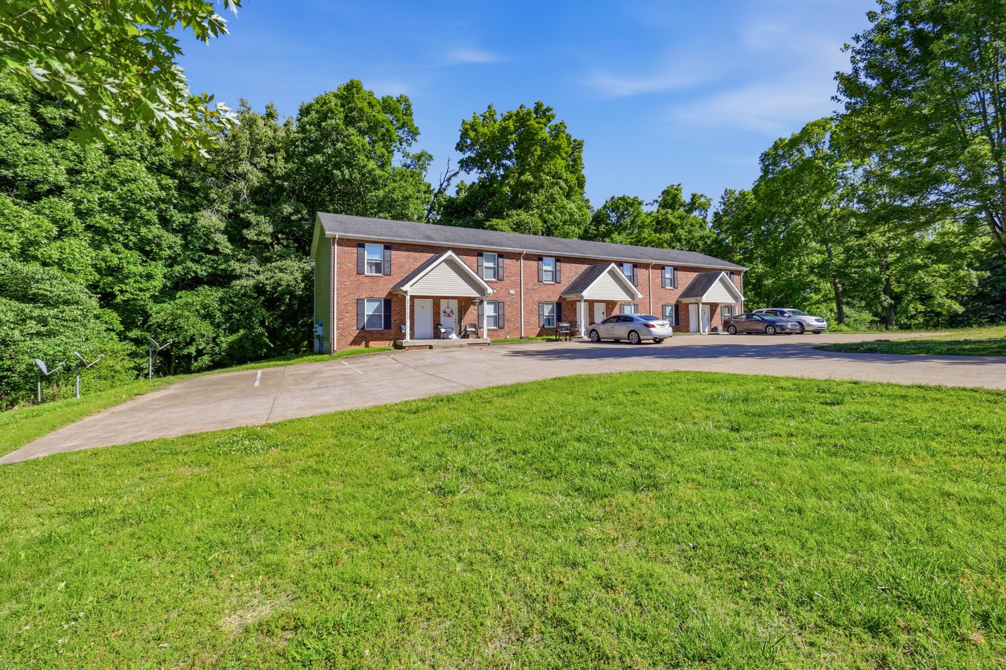 537 Peachers Ridge Road Clarksville, TN 37042 - Photo 2 of 20