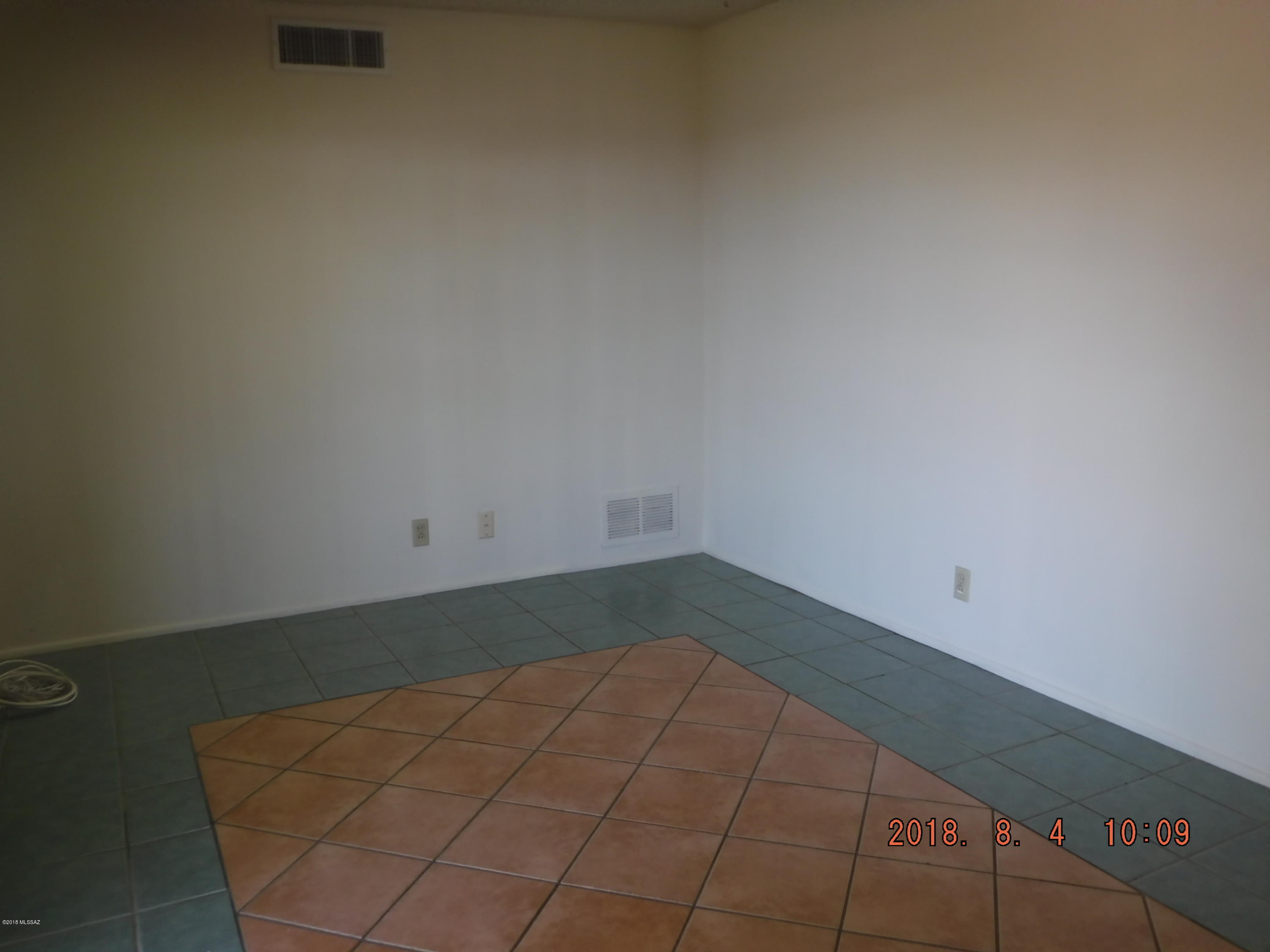 1911 West Camelot Road Tucson, AZ 85713 - Photo 11 of 40 Gallery Image 11