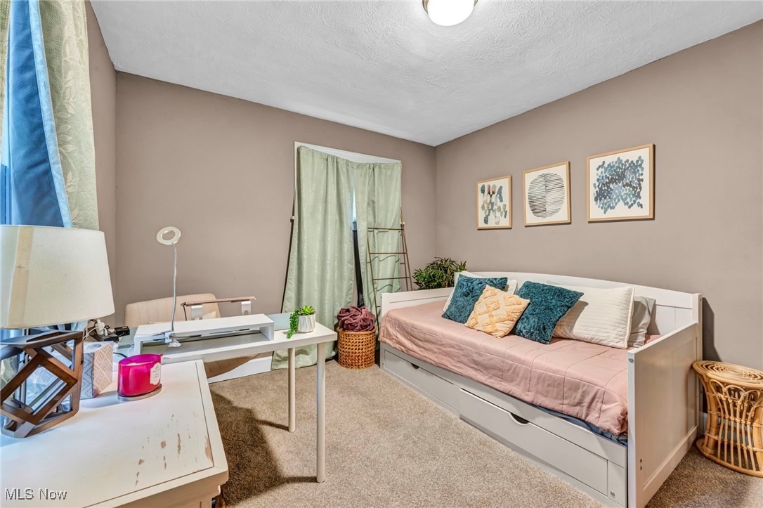 955 Cambridge Road Cleveland, OH 44121 - Photo 21 of 30