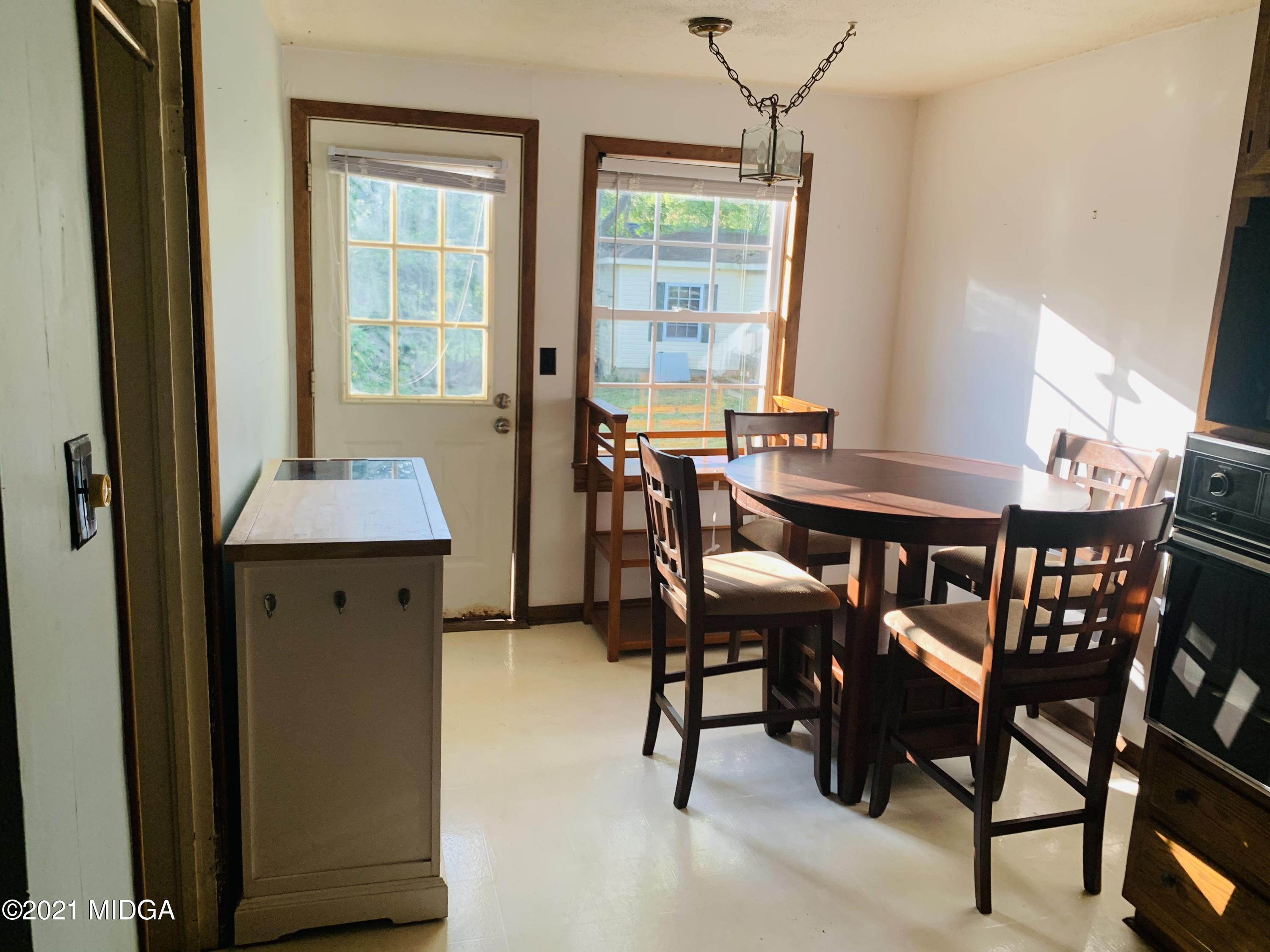 182 Tucker Road Macon, GA 31210 - Photo 3 of 9 Kitchen 2