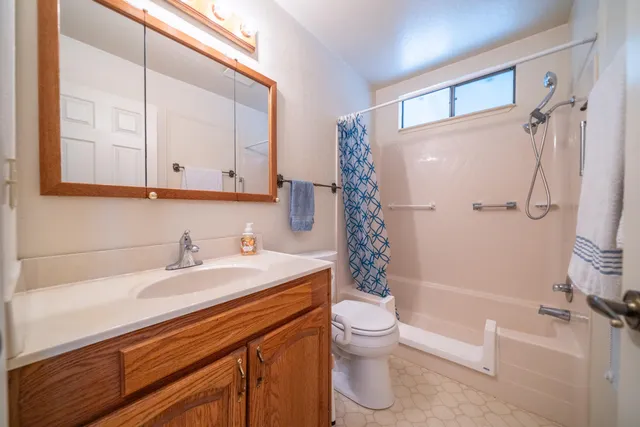 a view of workspace with mirror