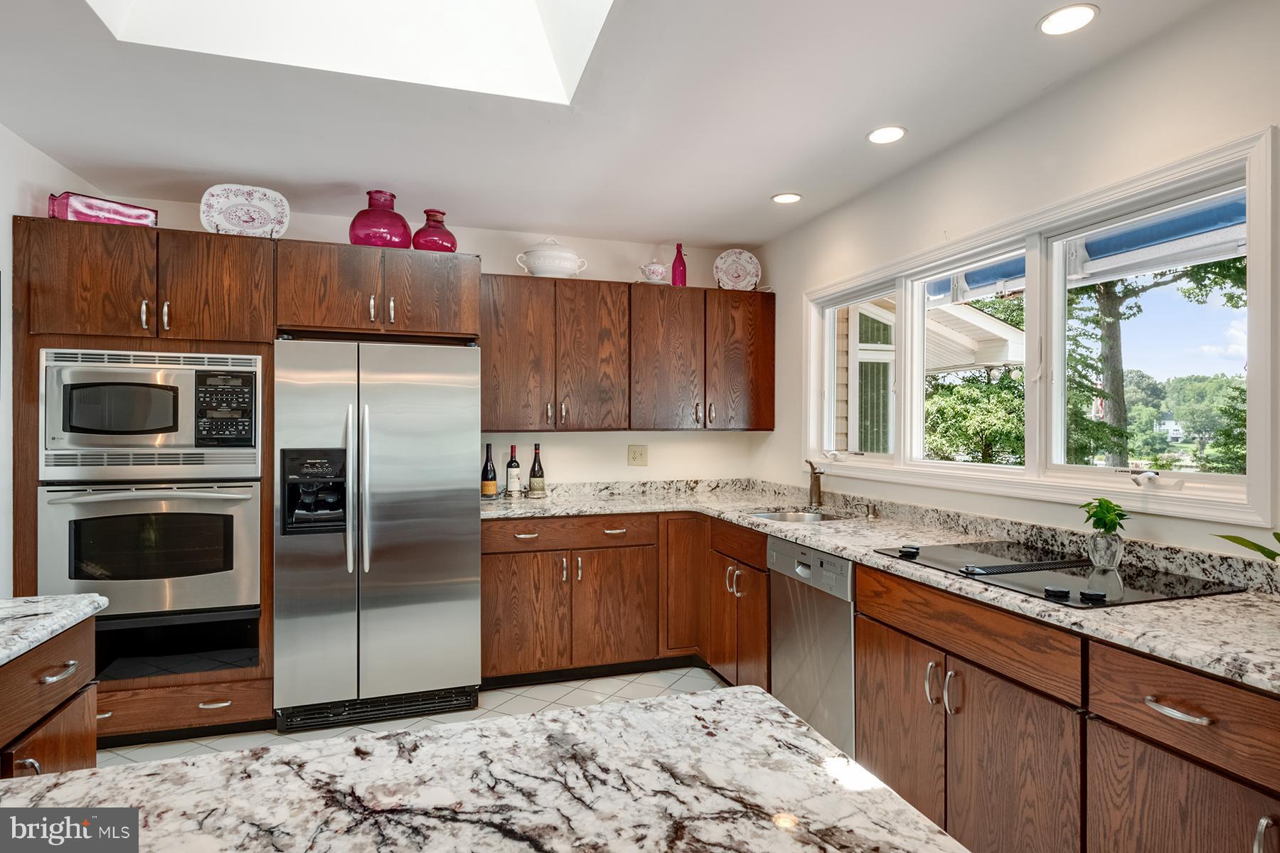 184 Southdown Road Edgewater, MD 21037 - Photo 7 of 30 Kitchen has stainless steel appliances