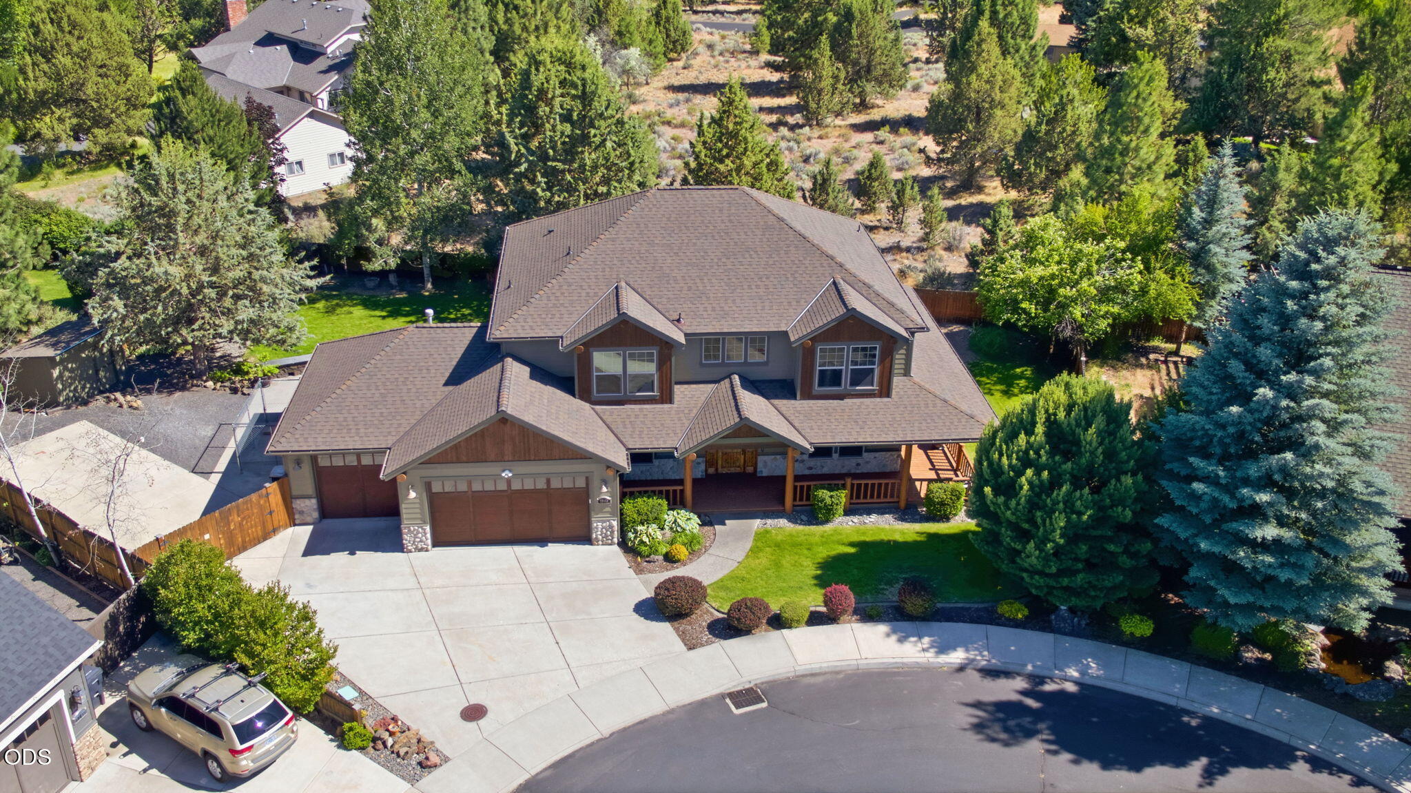 20483 Southeast Blue Ridge Lane Bend, OR 97702 - Photo 3 of 44
