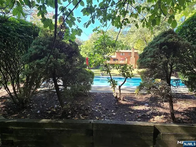 $3,000,000 | 76 Church Street, Alpine, NJ 07620