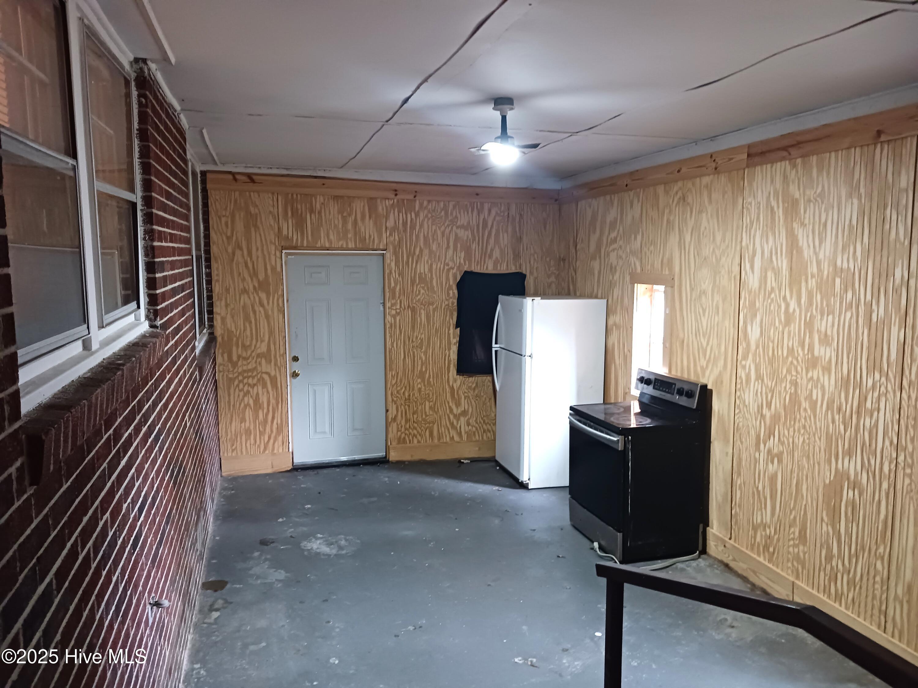 5004 Ward Boulevard Wilson, NC 27893 - Photo 11 of 12 Enclosed Patio