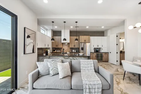 $759,000 | 377 East Windsor Avenue, Unit 20, Phoenix, AZ 85004