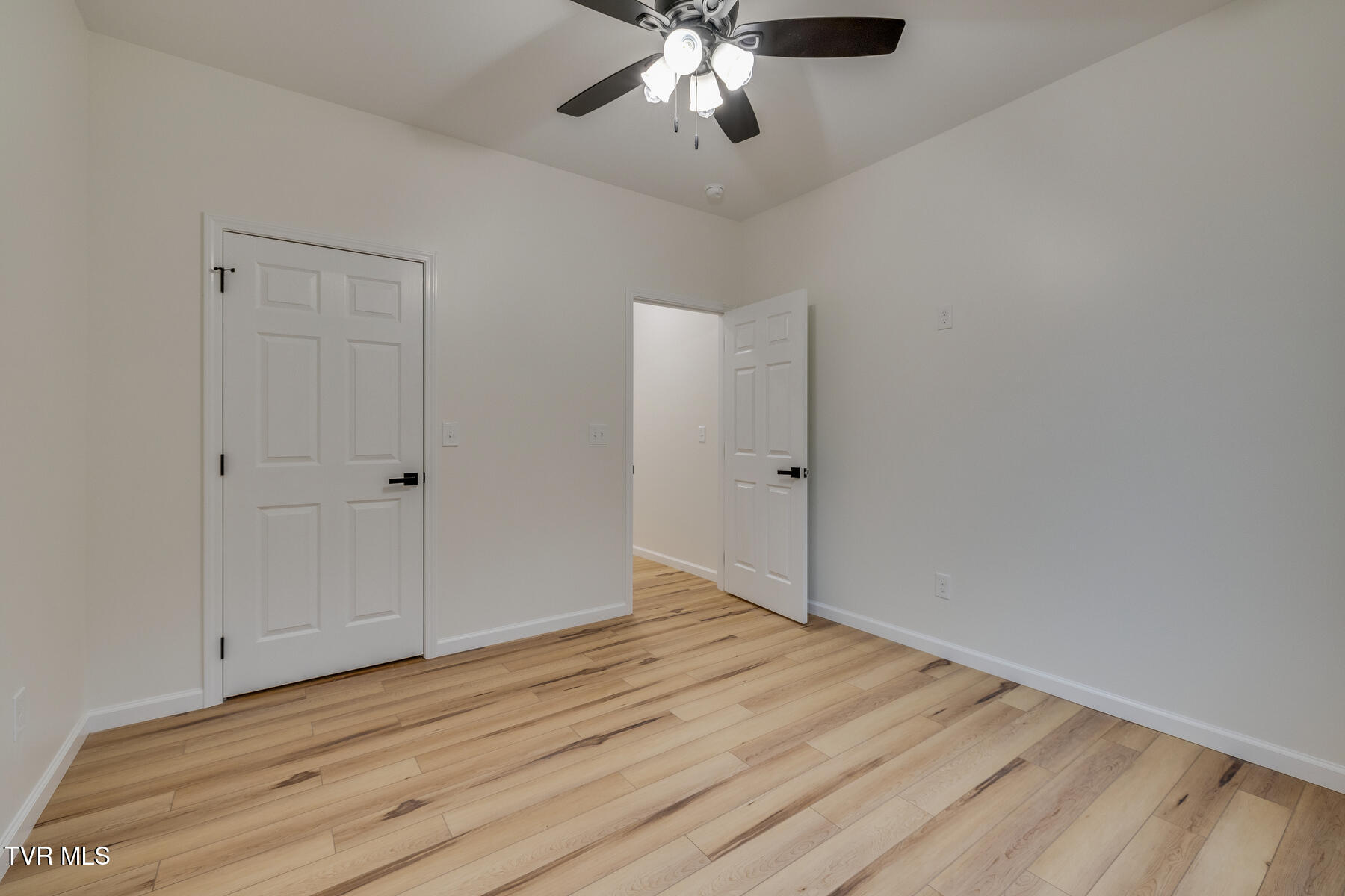 284 Old Charity Hill Road Elizabethton, TN 37643 - Photo 21 of 57 022