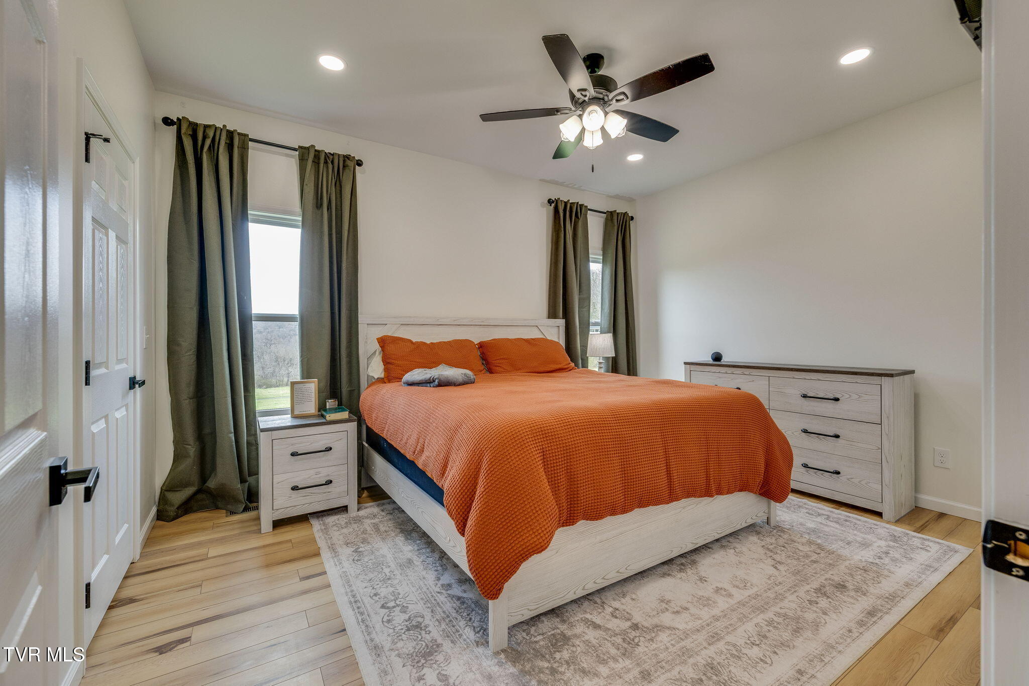 284 Old Charity Hill Road Elizabethton, TN 37643 - Photo 36 of 57 015