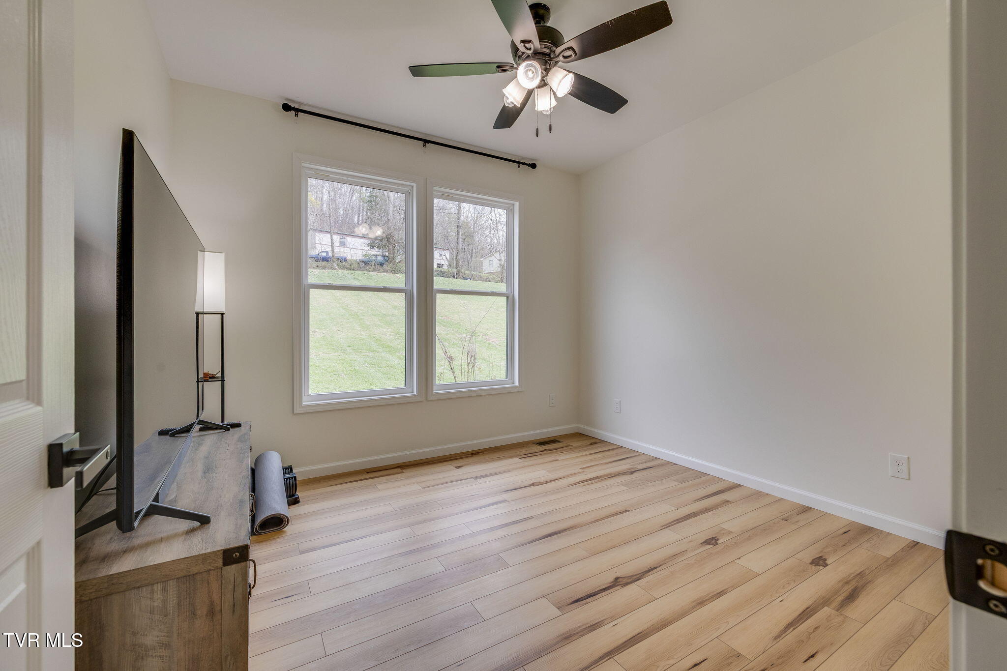 284 Old Charity Hill Road Elizabethton, TN 37643 - Photo 43 of 57 022