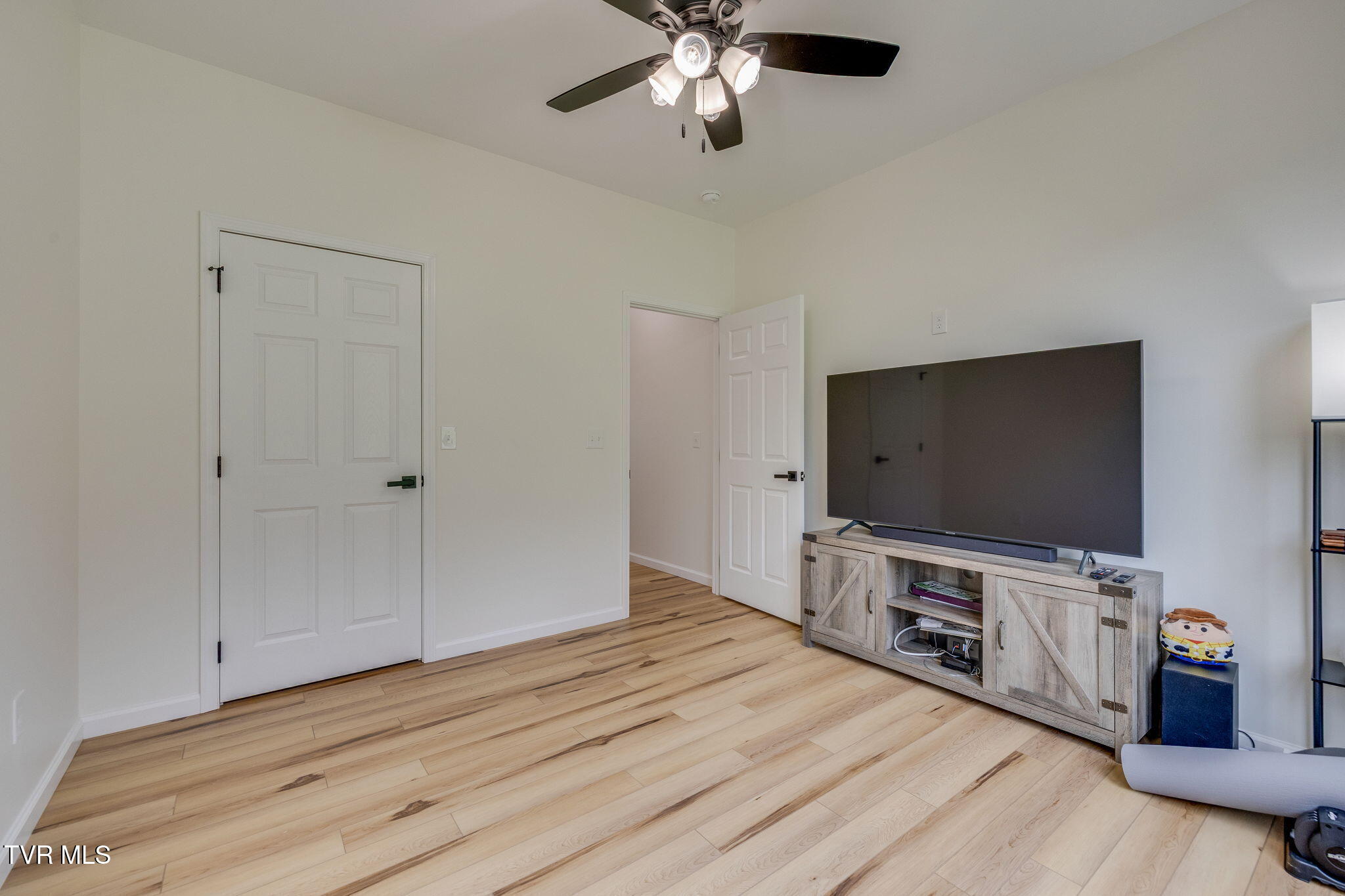 284 Old Charity Hill Road Elizabethton, TN 37643 - Photo 44 of 57 023