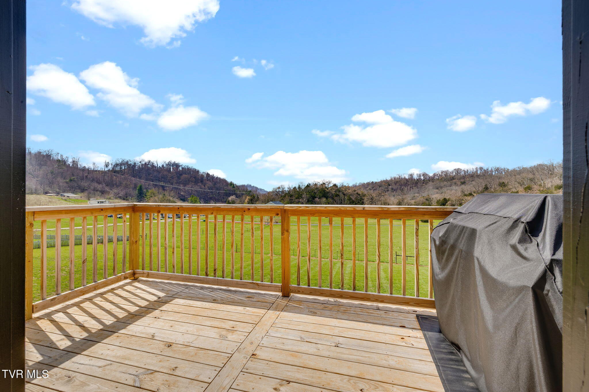 284 Old Charity Hill Road Elizabethton, TN 37643 - Photo 49 of 57 028