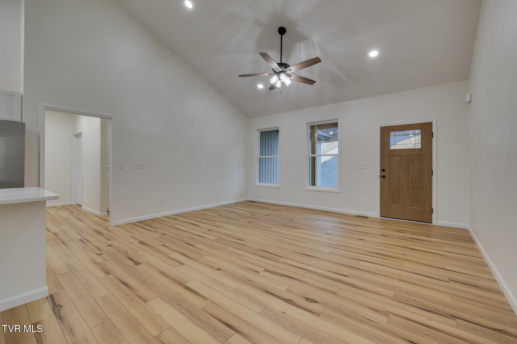 284 Old Charity Hill Road Elizabethton, TN 37643 - Photo 5 of 57 006