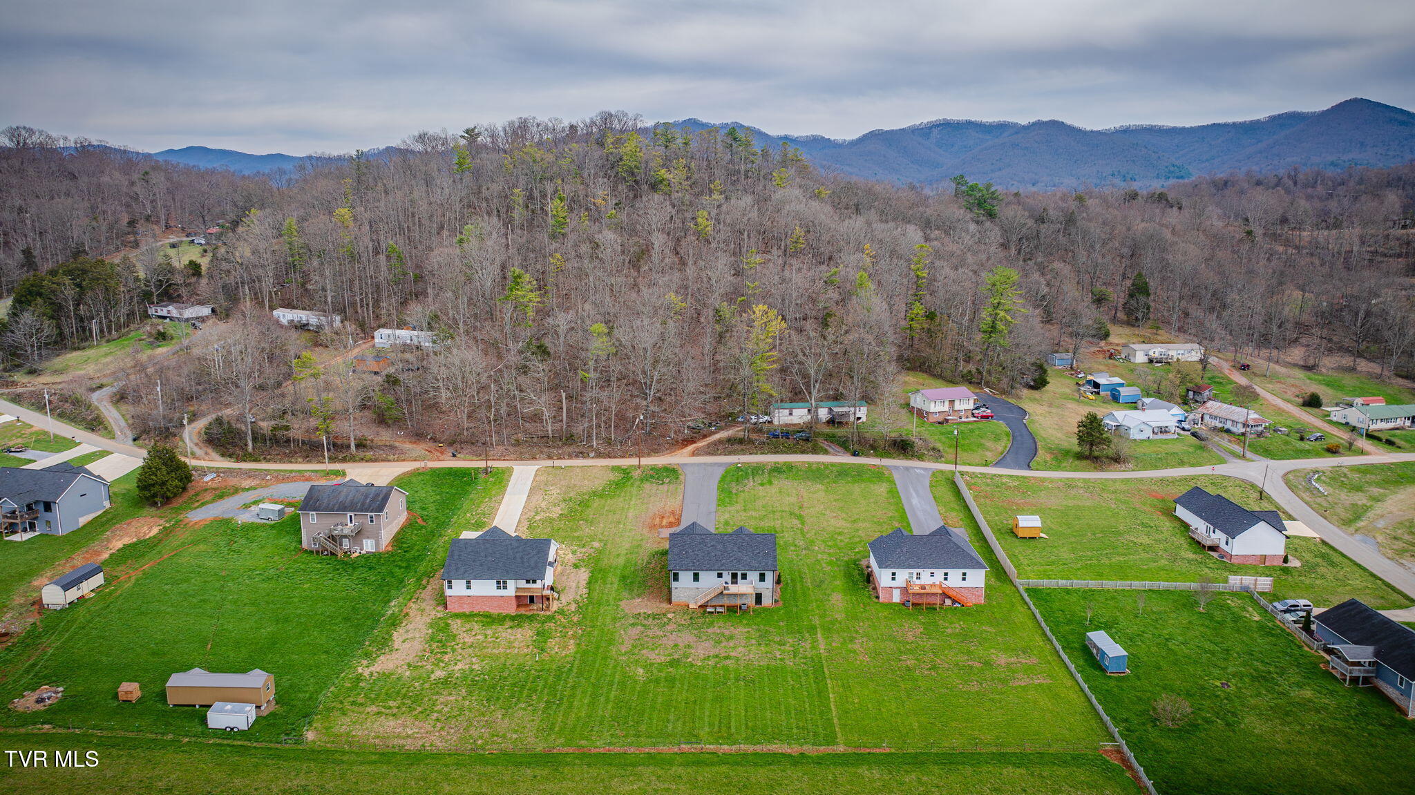 284 Old Charity Hill Road Elizabethton, TN 37643 - Photo 54 of 57 104