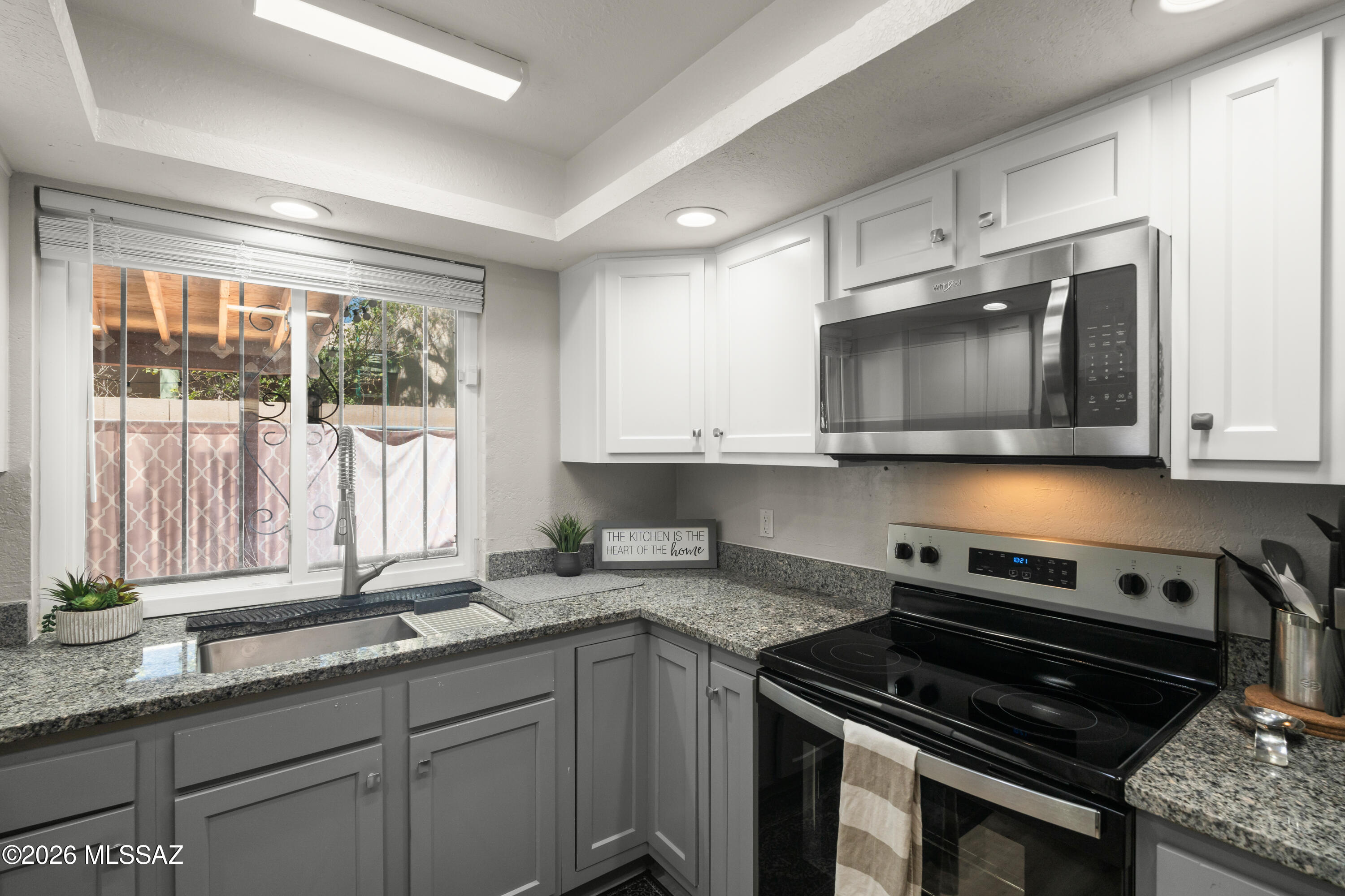 1503 East Prince Road, Unit A Tucson, AZ 85719 - Photo 14 of 35 Updated Kitchen